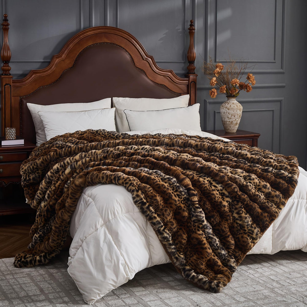RYNGHIPY bubble texture throw adds elegant decor to room