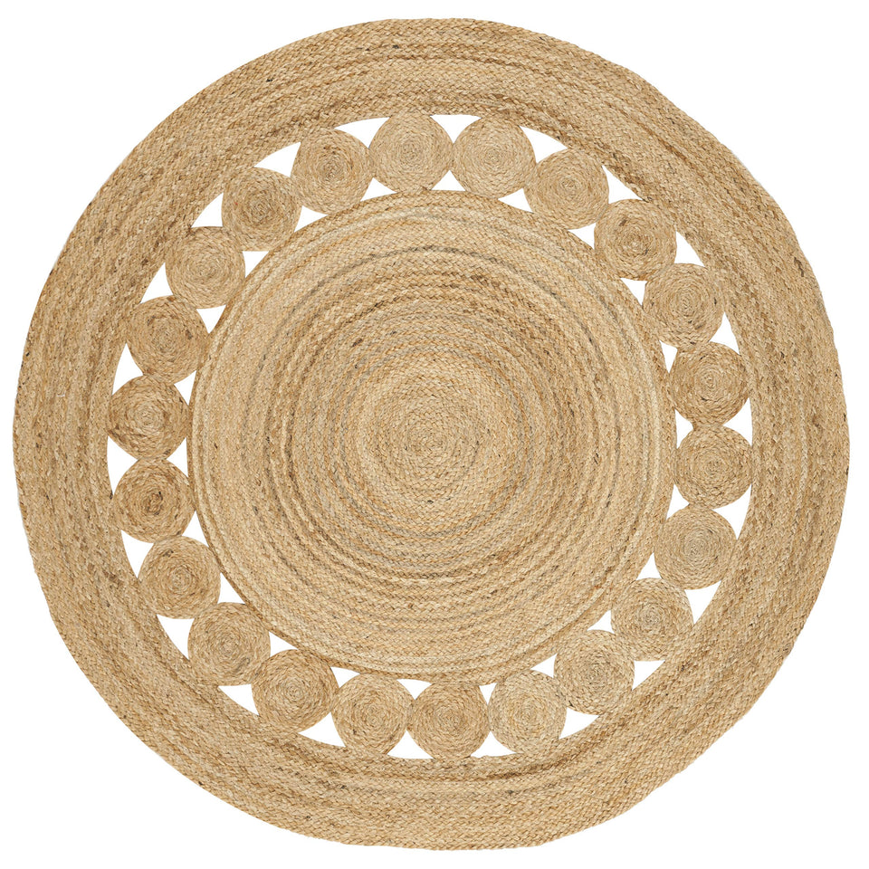 SAFAVIEH NF364A round natural fiber rug with braided medallion for cozy living spaces.