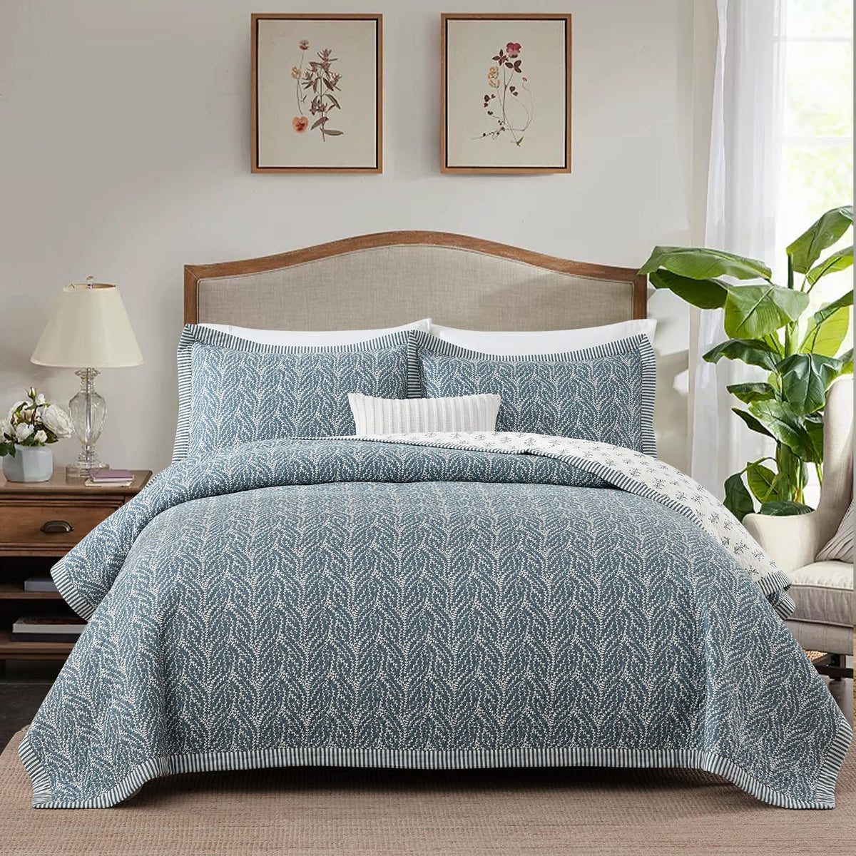 SahSahCasa quilt room decor style offers a versatile, premium look for any space.