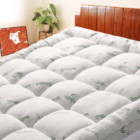 SakuraHome mattress topper plush-cover adds luxurious softness to your bed.