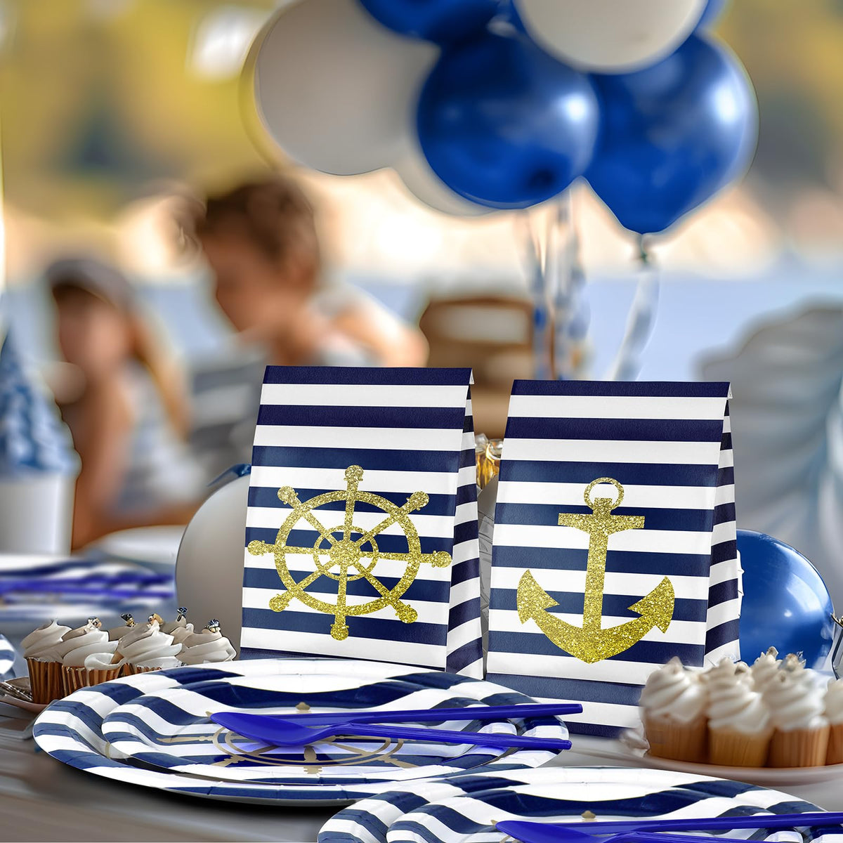 SampartyShop nautical tableware coordination enhances overall party setup.