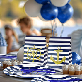 SampartyShop nautical tableware coordination enhances overall party setup.