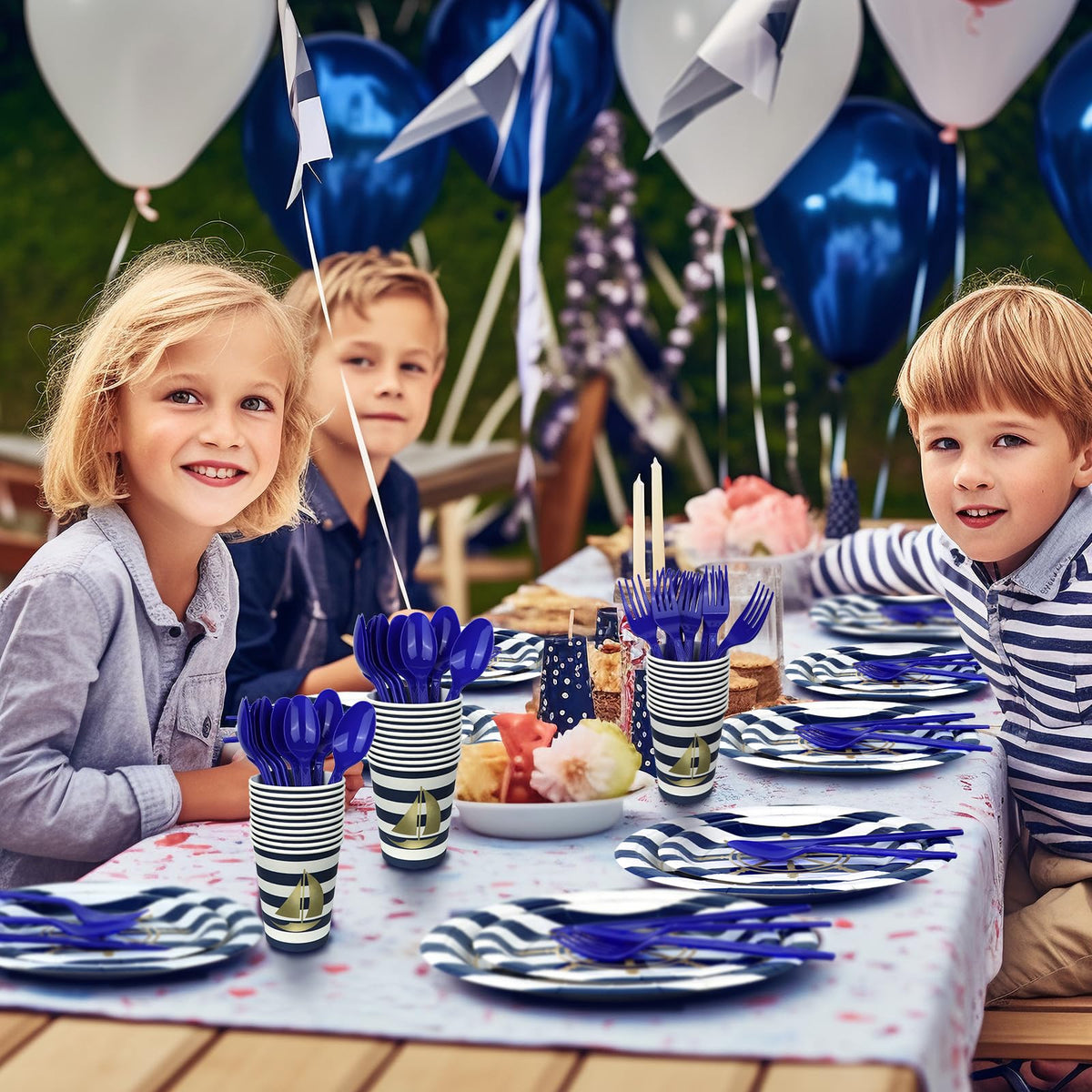 SampartyShop sailboat decor enhances nautical ambiance for any celebration.