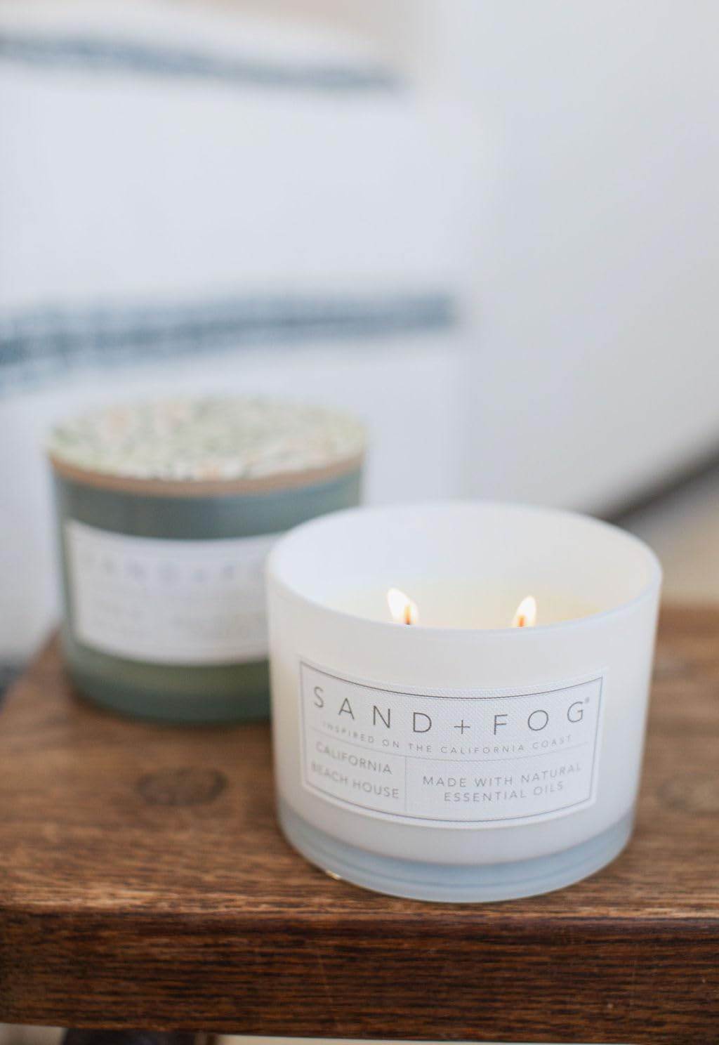Sand + Fog base notes musk leave a lasting scent.