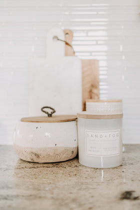 Sand and Fog vanilla sandalwood label highlights scent notes