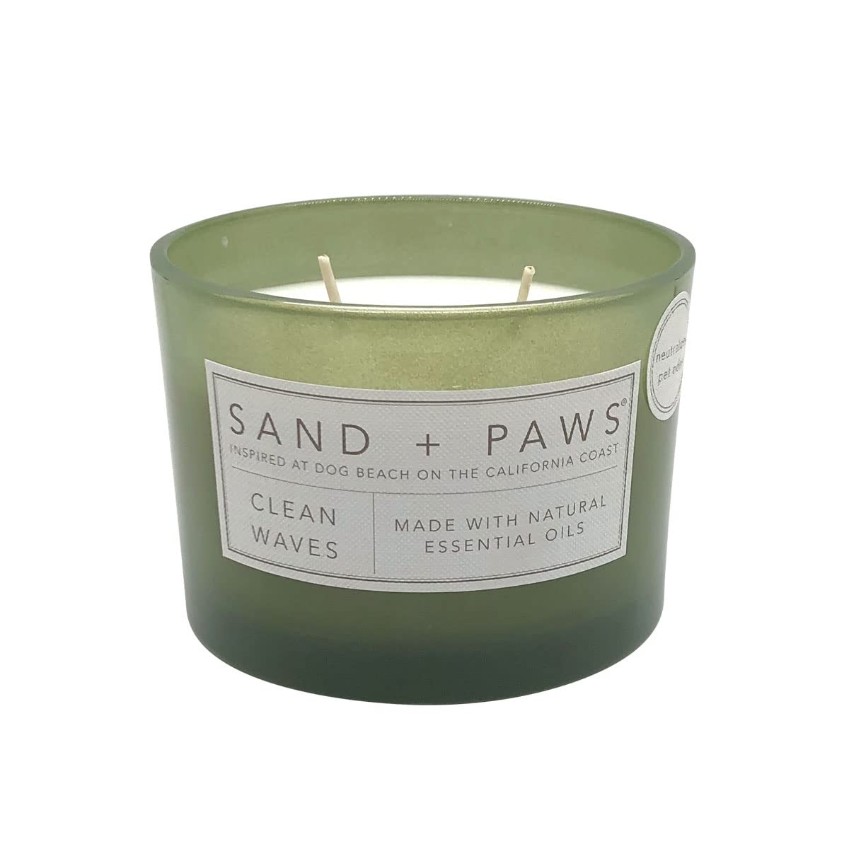 Close-up of Sand + Paws lead-free cotton wicks for clean, even burn.
