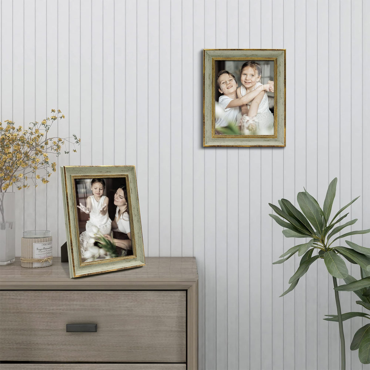 Sapowerntus photo gift frame makes a refined present for loved ones.
