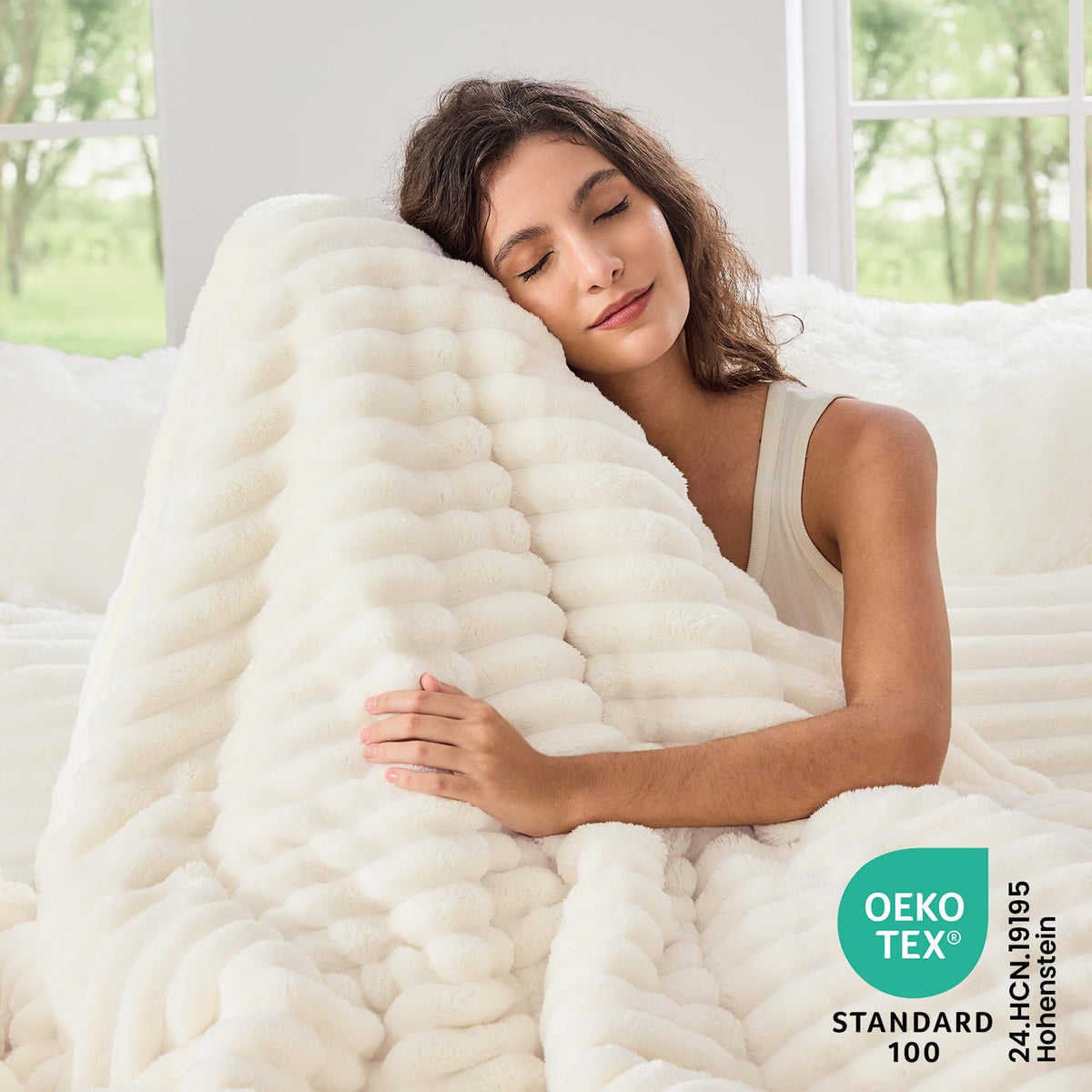 Sasttie Queen Comforter Set is machine-washable for easy care and color retention