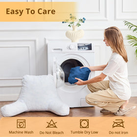 Sasttie arms provide ergonomic support for posture-friendly sitting.