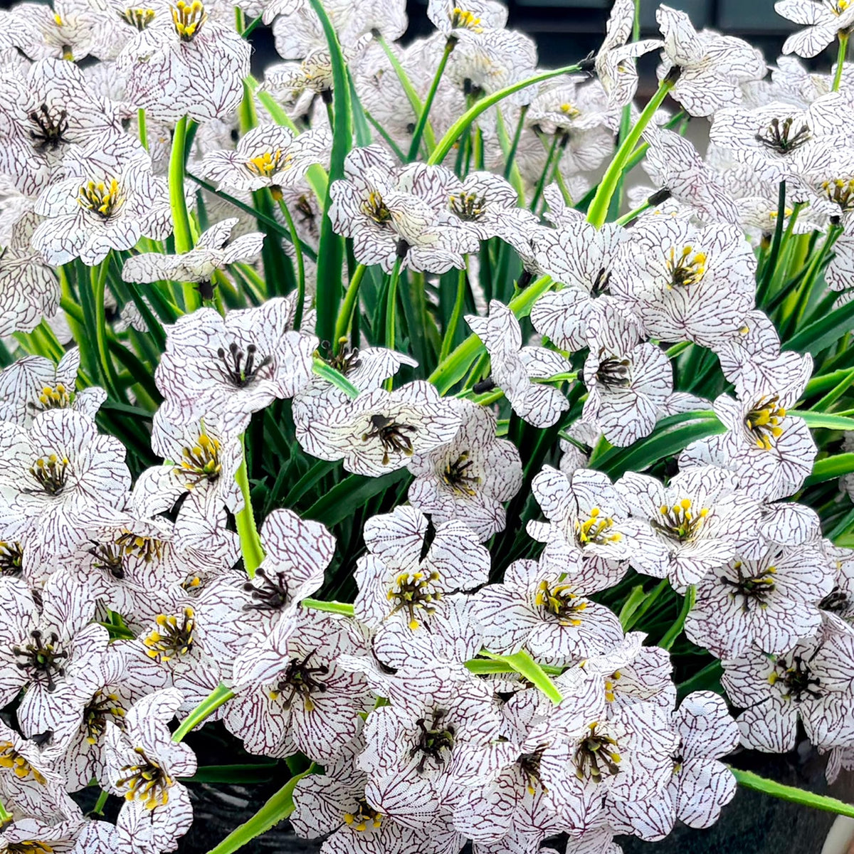 Satefello silk-like flowers detail shows realistic texture and durable stems