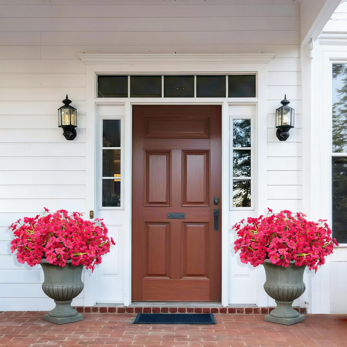 Satefello UV-resistant silk flowers for sunny patios and long-lasting beauty.