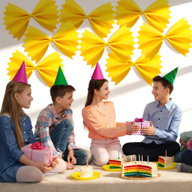 SATINIOR Italian theme decor adds vibrant yellow pasta accents for birthdays and gatherings.