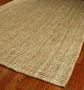 SAFAVIEH chunky pile rug emphasizes eco-friendly materials and craftsmanship.