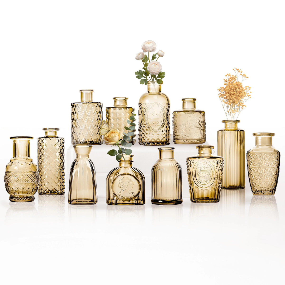 Sawoake mini bud vases in gold finish, ideal for elegant wedding centerpieces