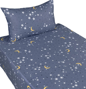 Scientific Sleep Moon & Stars fitted sheet with elastic stays snug through the night.