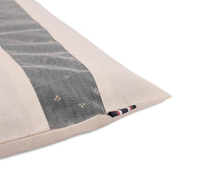 Scout Nature travel-friendly clothes bag ready for neat packing on trips
