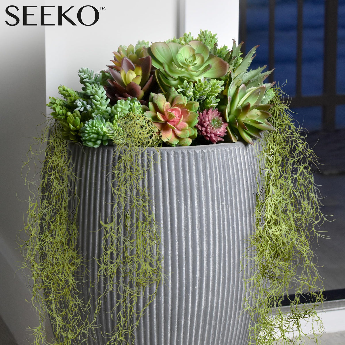SEEKO Spanish moss 6-pack ideal for DIY crafts with no watering or mess.