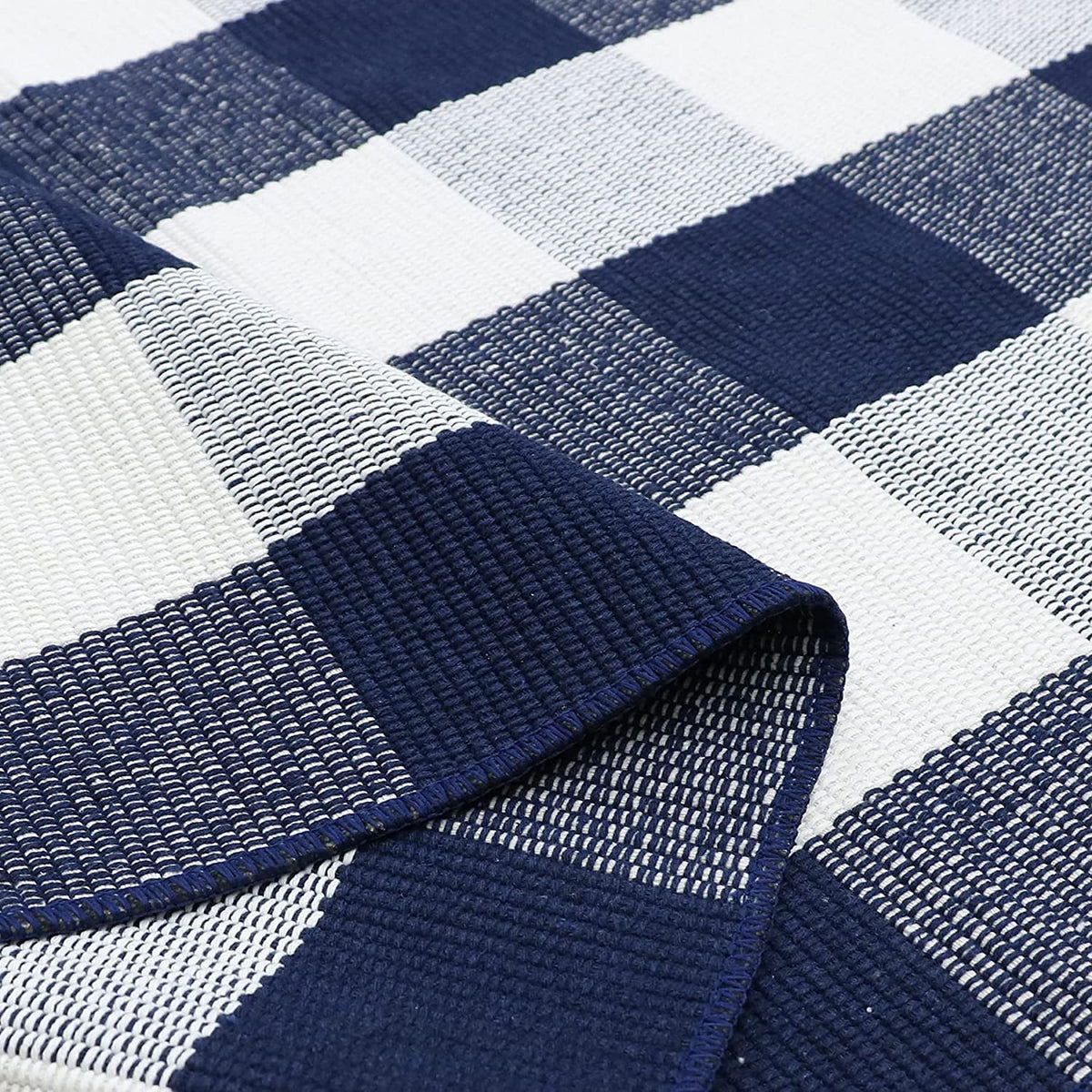 SEEKSEE Buffalo Plaid outdoor rug complements farmhouse decor year-round