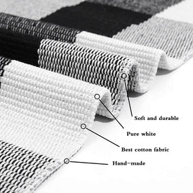SEEKSEE foldable rug for patios and entryways saves space.