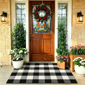 SEEKSEE machine washable front porch rug cleans easily with gentle cycles.