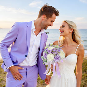 SEMONONIA Lavender blossoms bouquet brings dreamy garden-inspired vibes.