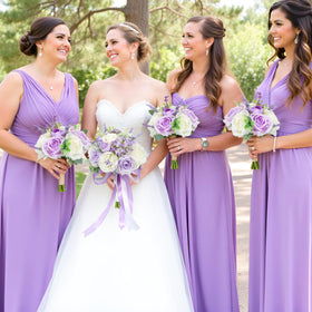 SEMONONIA Violet accents bouquet provides romantic color contrast for weddings.