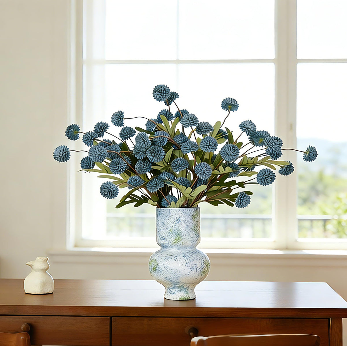 Senjie iron-wire stems flexibility allows easy bending and custom arrangements.