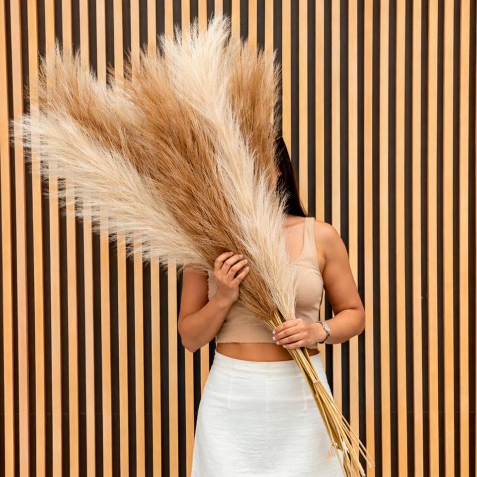 Sensia Home tall pampas grass 43 inch fluffy stems perfect for floor vase centerpieces.
