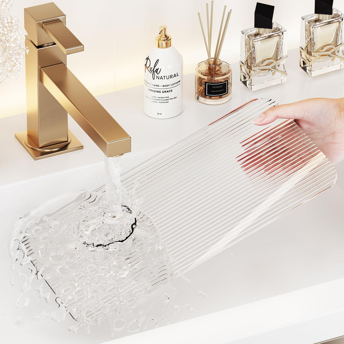 Seoneiro durable organizer design blends matte finish with practical balance on countertops