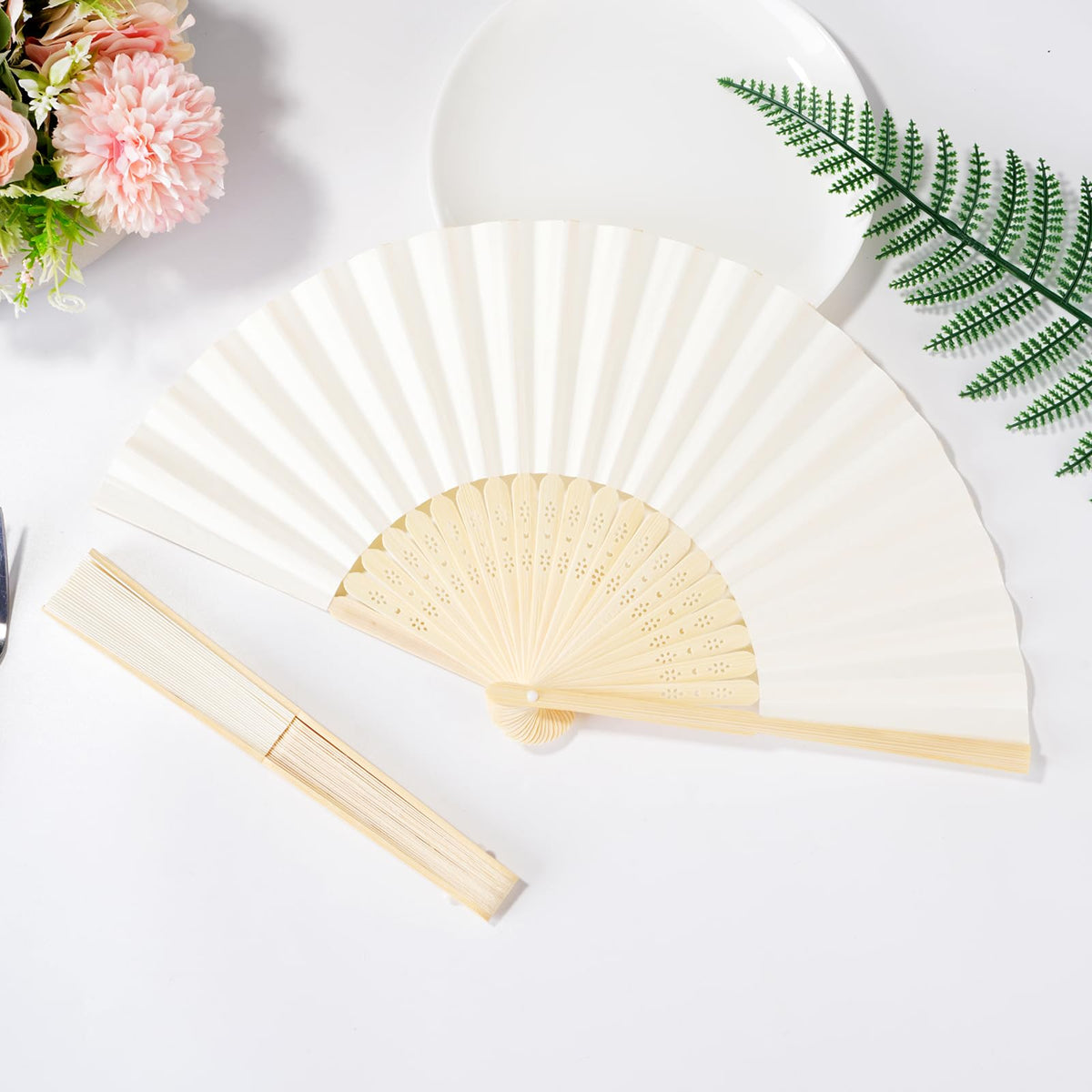 Sepwedd DIY-friendly surface paper fan suitable for painting and craft projects.