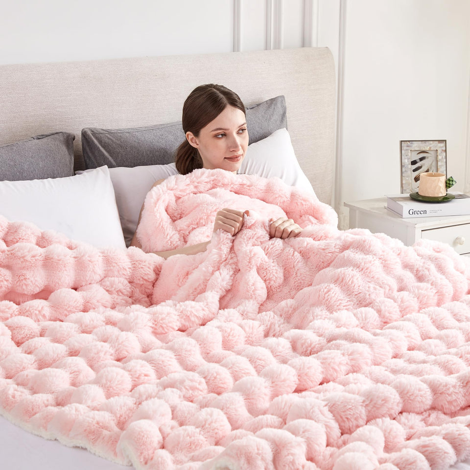 Serenhom bubble-waves outer fabric adds cozy texture and stylish flair to your couch.