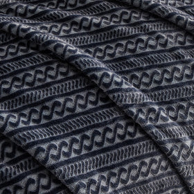 Serenhom easy-care note indicates machine-wash friendly maintenance.