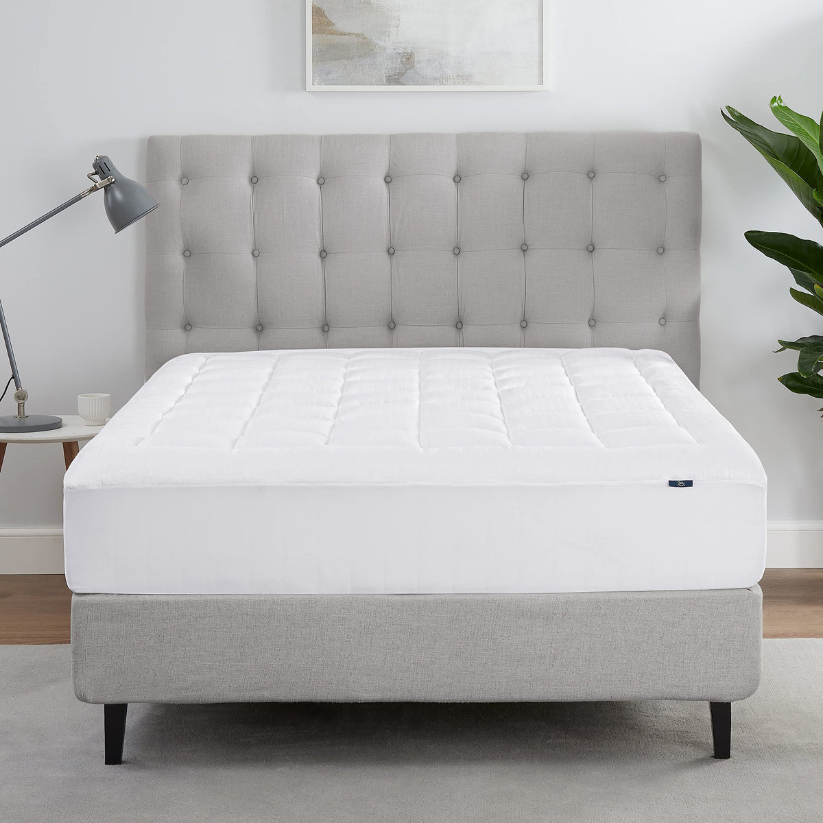 18-inch deep pocket design on Serta ComfortSure ensures secure fit