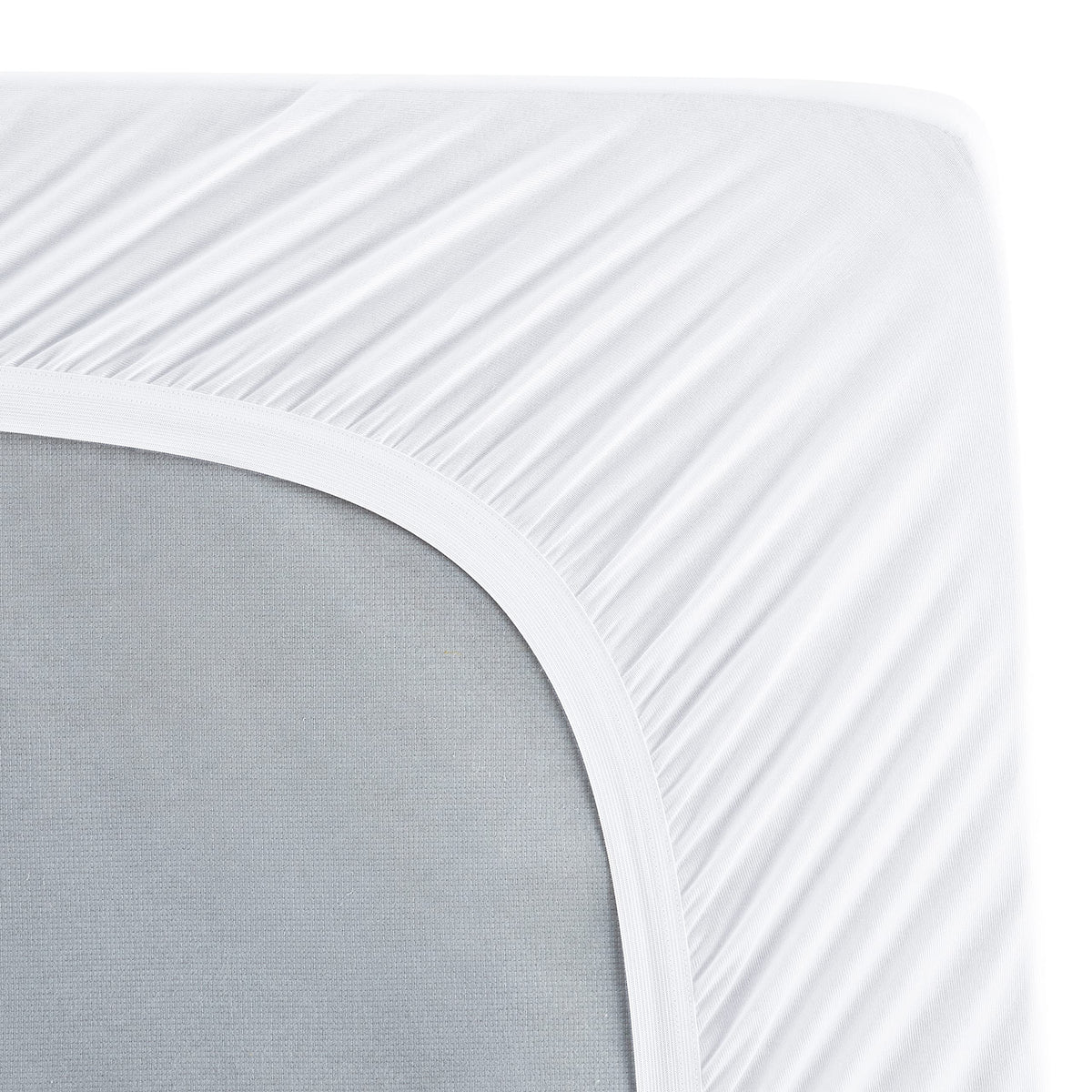 Breathable cotton fabric of Serta ComfortSure promotes airy sleep surface