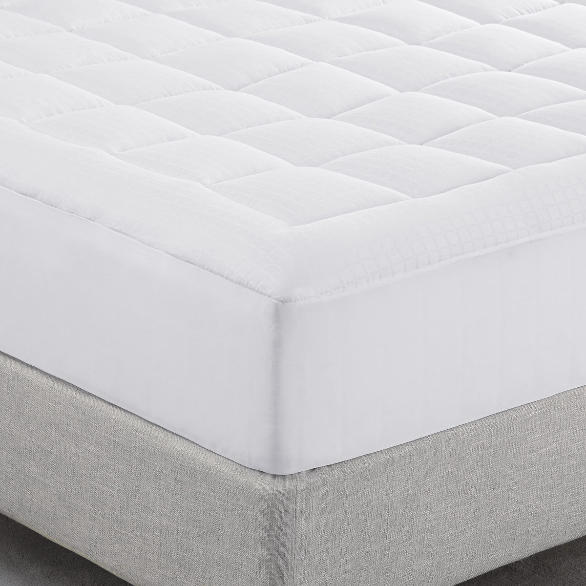 King size 78 x 80 inches of Serta ComfortSure mattress cover