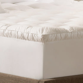 Serta Down Illusion king topper side view shows 2-inch plush cushion.