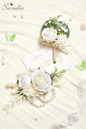 Serwalin white roses with mini mums and baby breath texture