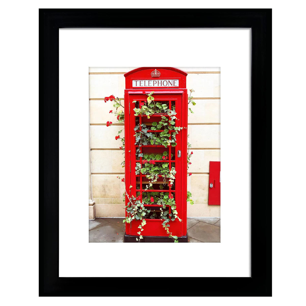 SESEAT 16x20 frame in black, front view for wall-ready photo display.