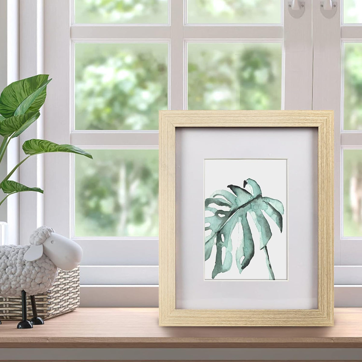SESEAT 8x10 frame natural woodgrain with mat, displaying 5x7 photos securely.