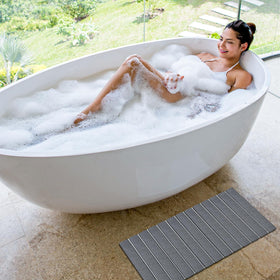 Setguopal easy-clean surface stays inviting with damp-wipe care.