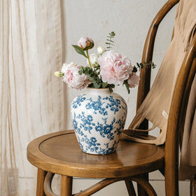 SEUYUCL vase with fresh flowers on a farmhouse table.