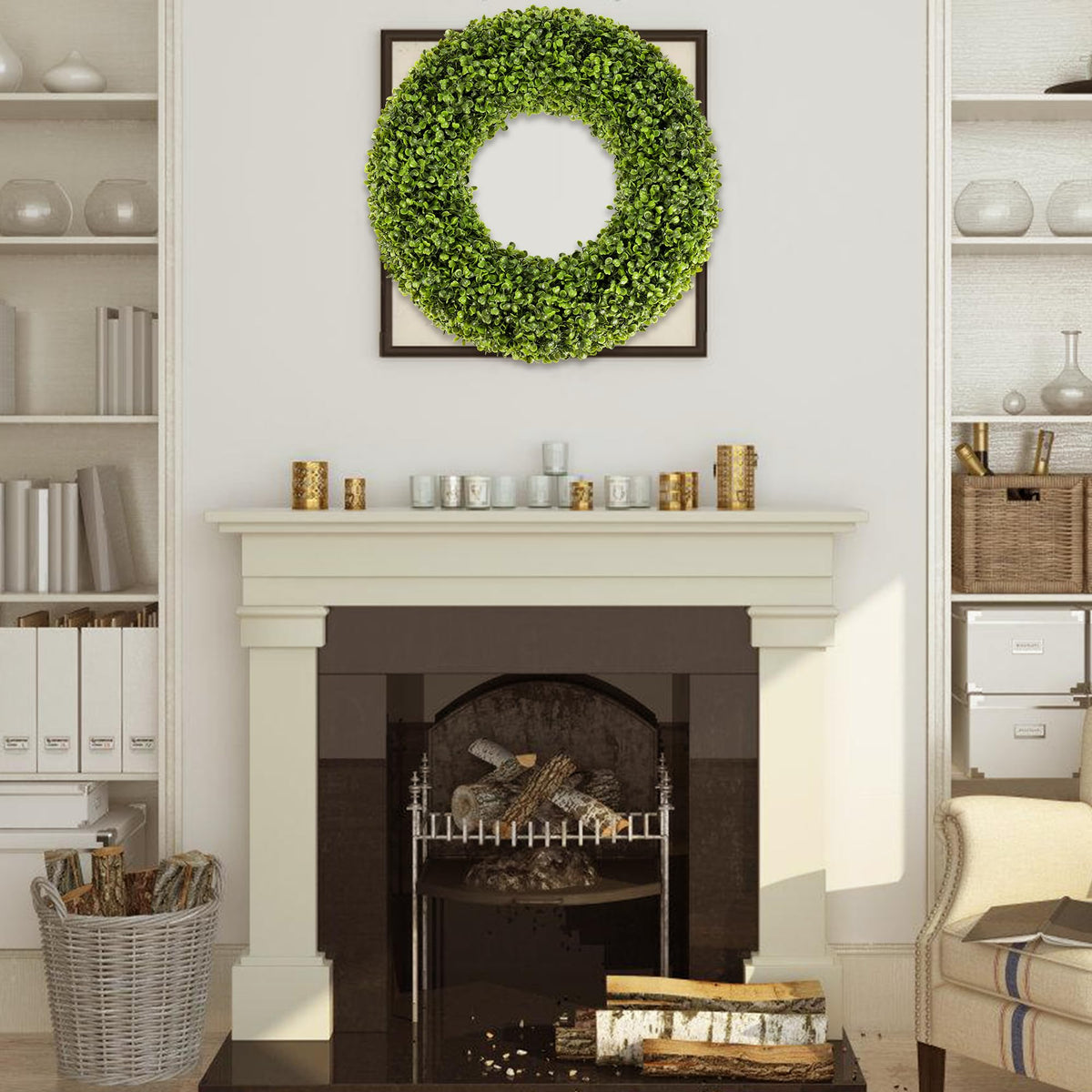SEVENLOVE Boxwood Wreath with a durable plastic back for lasting shape.
