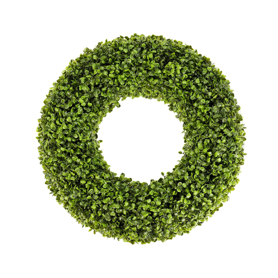SEVENLOVE Boxwood Wreath on front door adds year-round greenery and curb appeal.