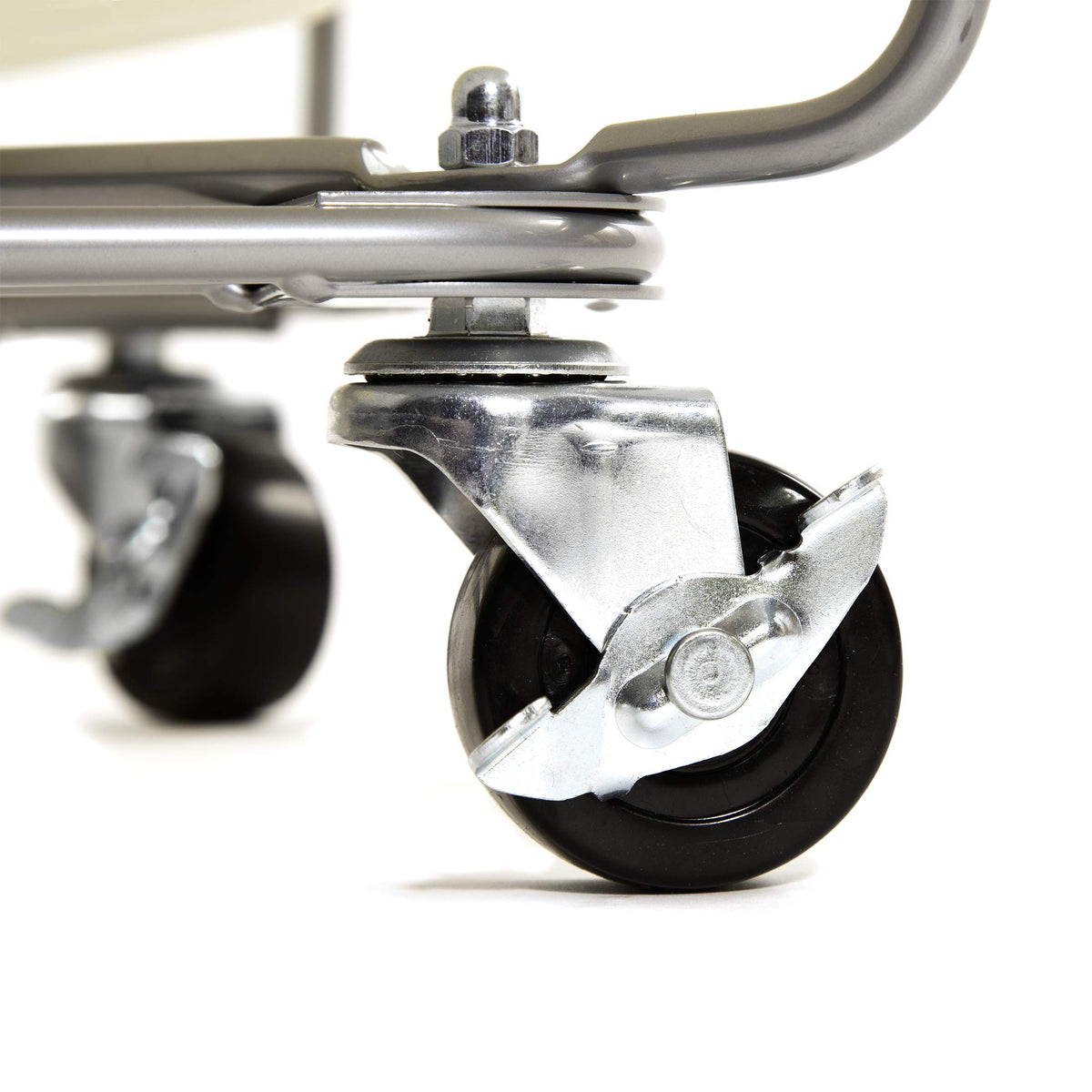 Seville Classics assembly-included tools simplify setup of the rolling hamper.