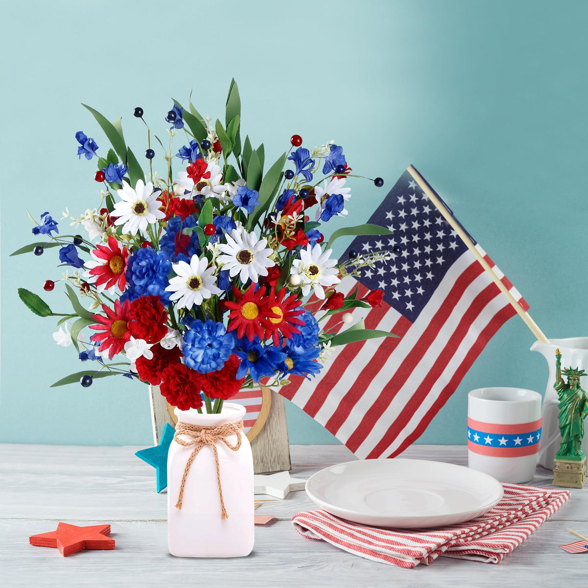 Sggvecsy 4th of July centerpiece in red, white and blue tones for festive tables.