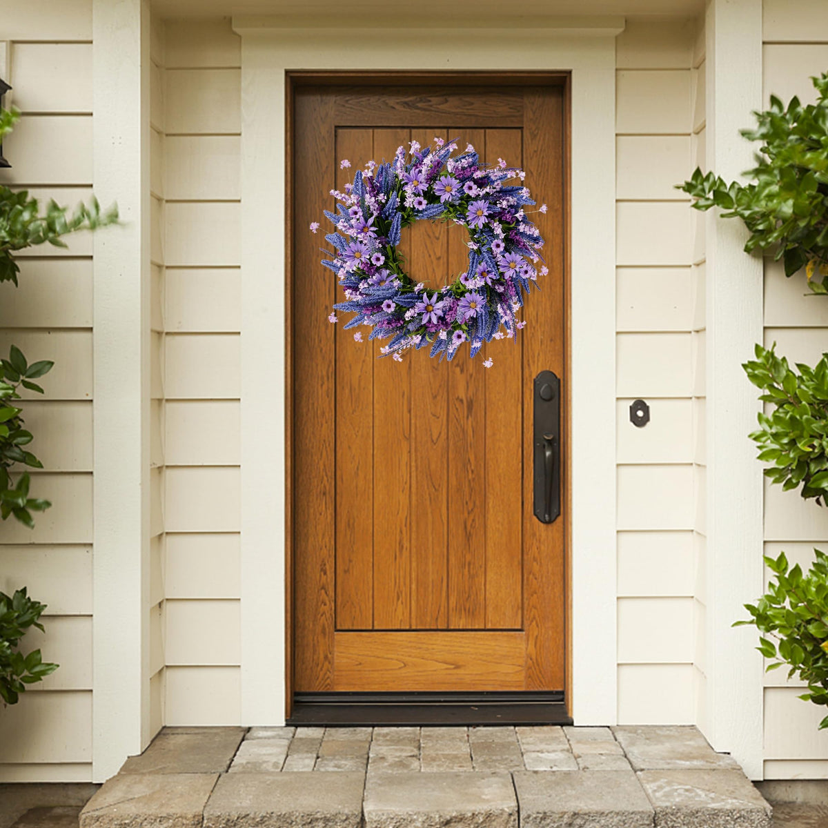 Sggvecsy grapevine base provides sturdy support for year-round display