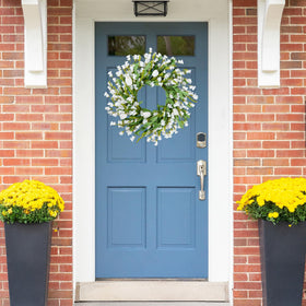 Sggvecsy white tulips greenery wreath close-up shows vibrant realism