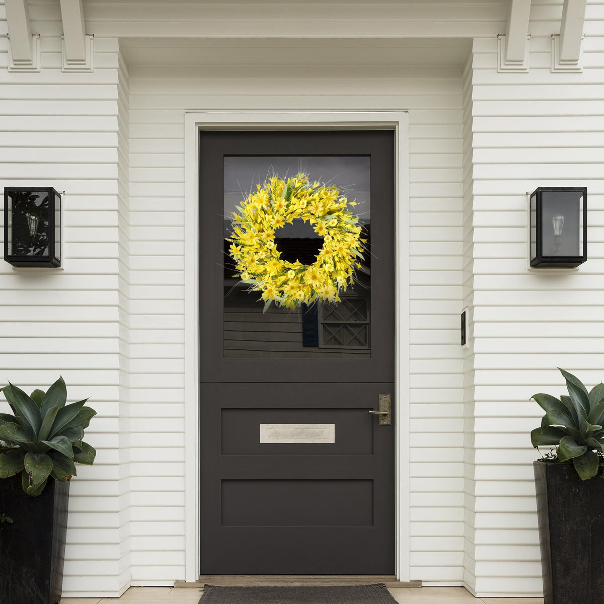 Sggvecsy wreath for indoor or covered outdoor use with enduring charm.