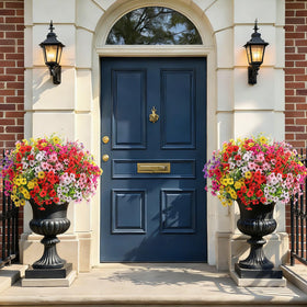 SHareconn white daisy mix adds fresh brightness to entryways.