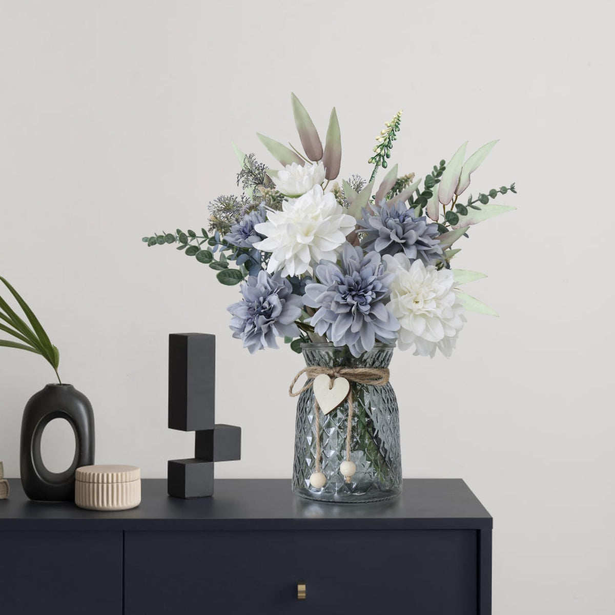 SHINFHOMF gift-ready faux bouquet for holidays and special occasions.